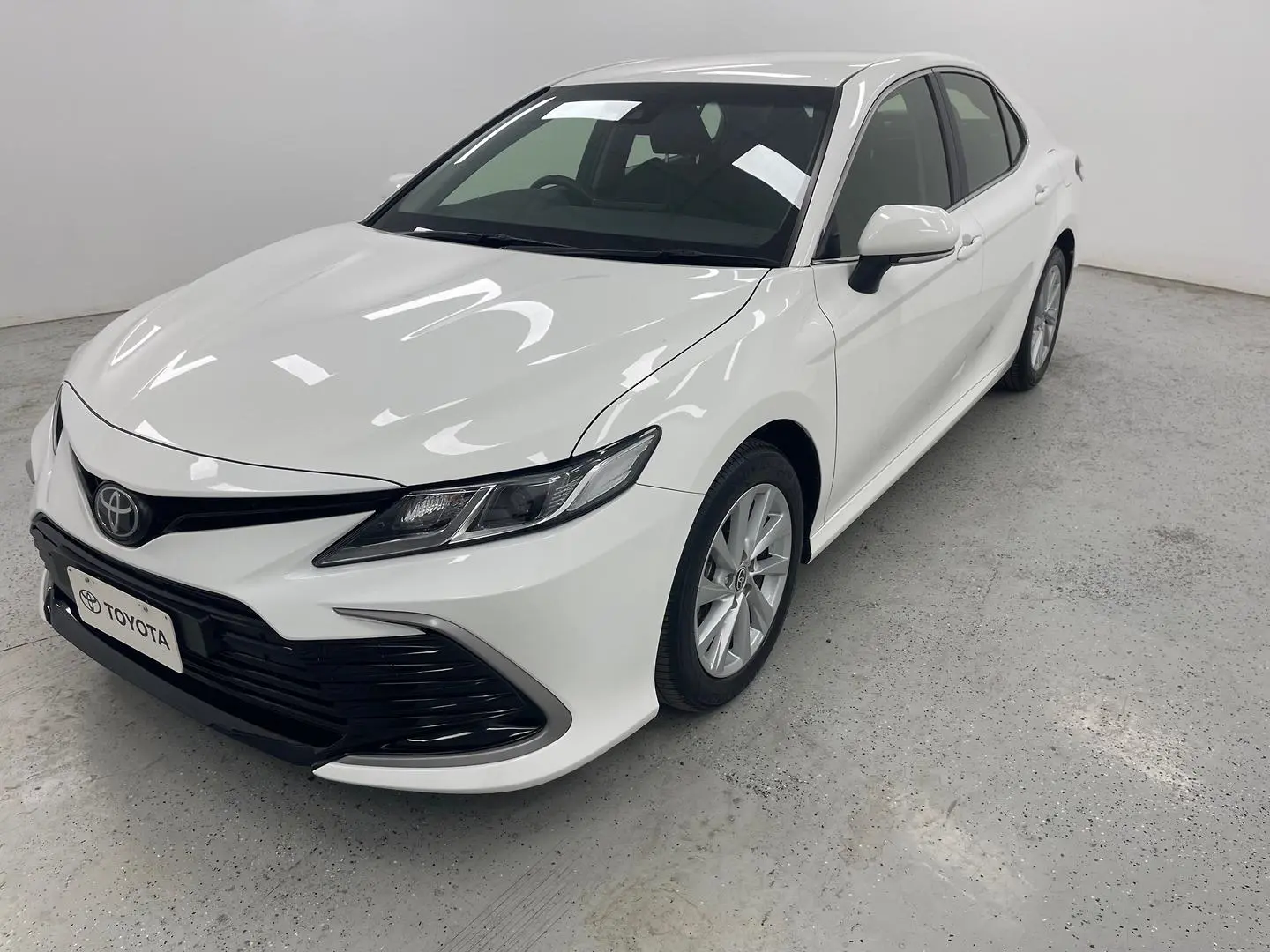 2024 Toyota Camry Gallery Image 6