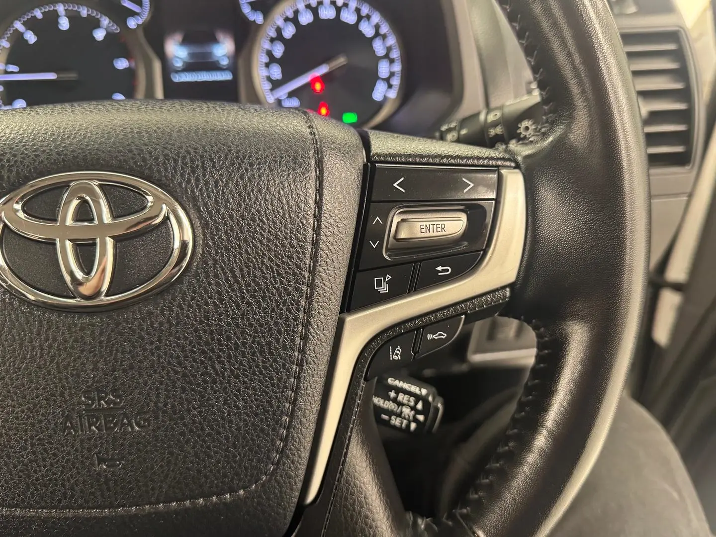 2022 Toyota Landcruiser Prado Gallery Image 19