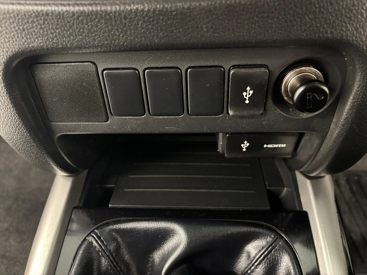 2017 Mitsubishi Triton Gallery Image 29