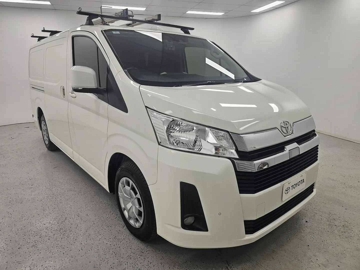 2022 Toyota Hiace Gallery Image 1
