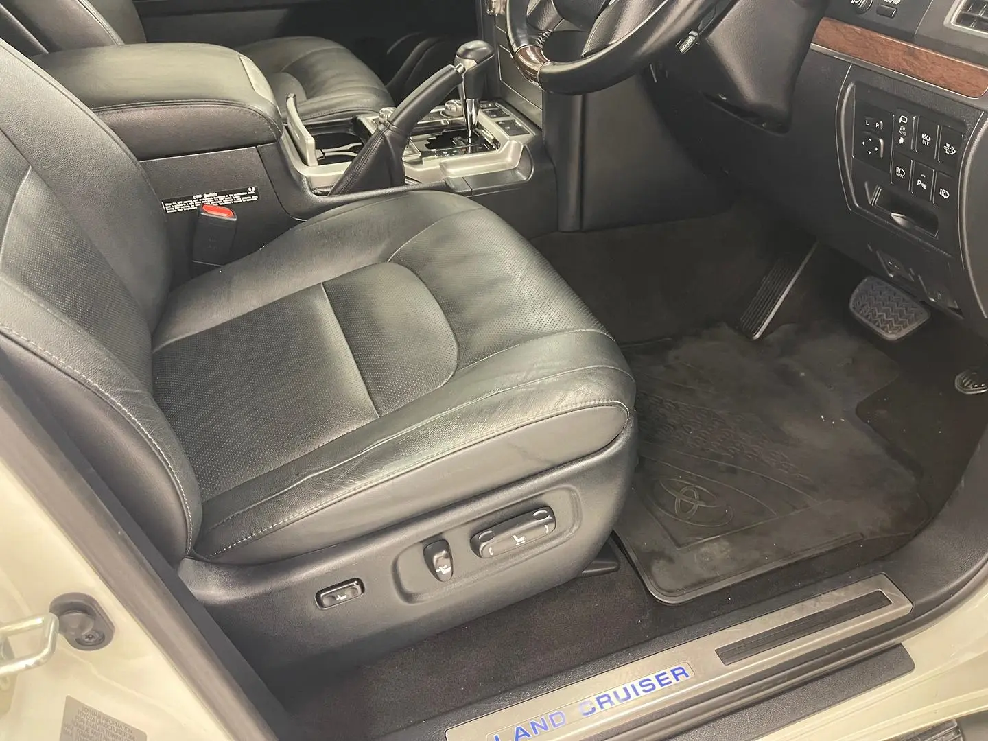 2019 Toyota Landcruiser Gallery Image 23