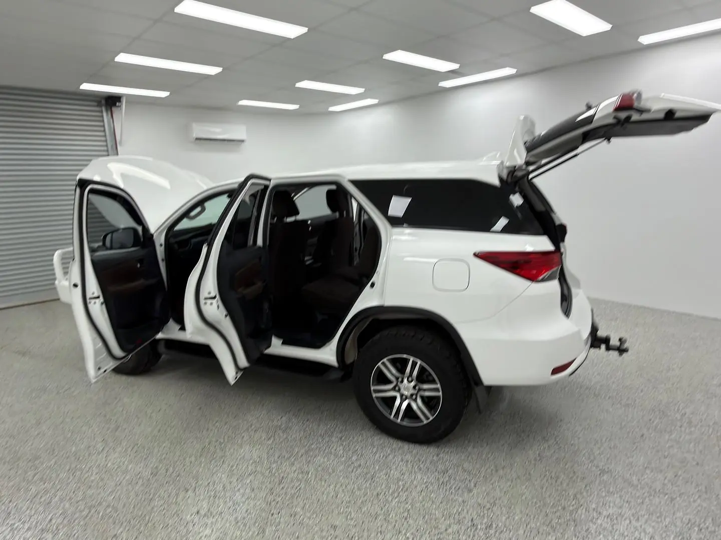 2019 Toyota Fortuner Gallery Image 9