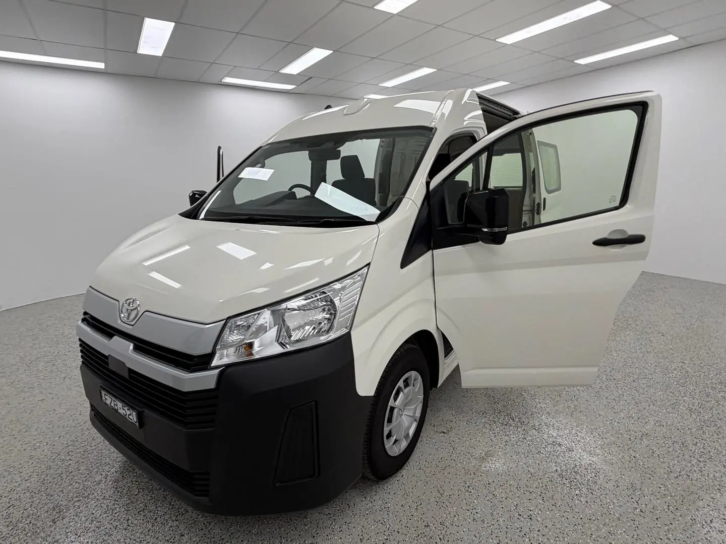 2025 Toyota Hiace Gallery Image 11