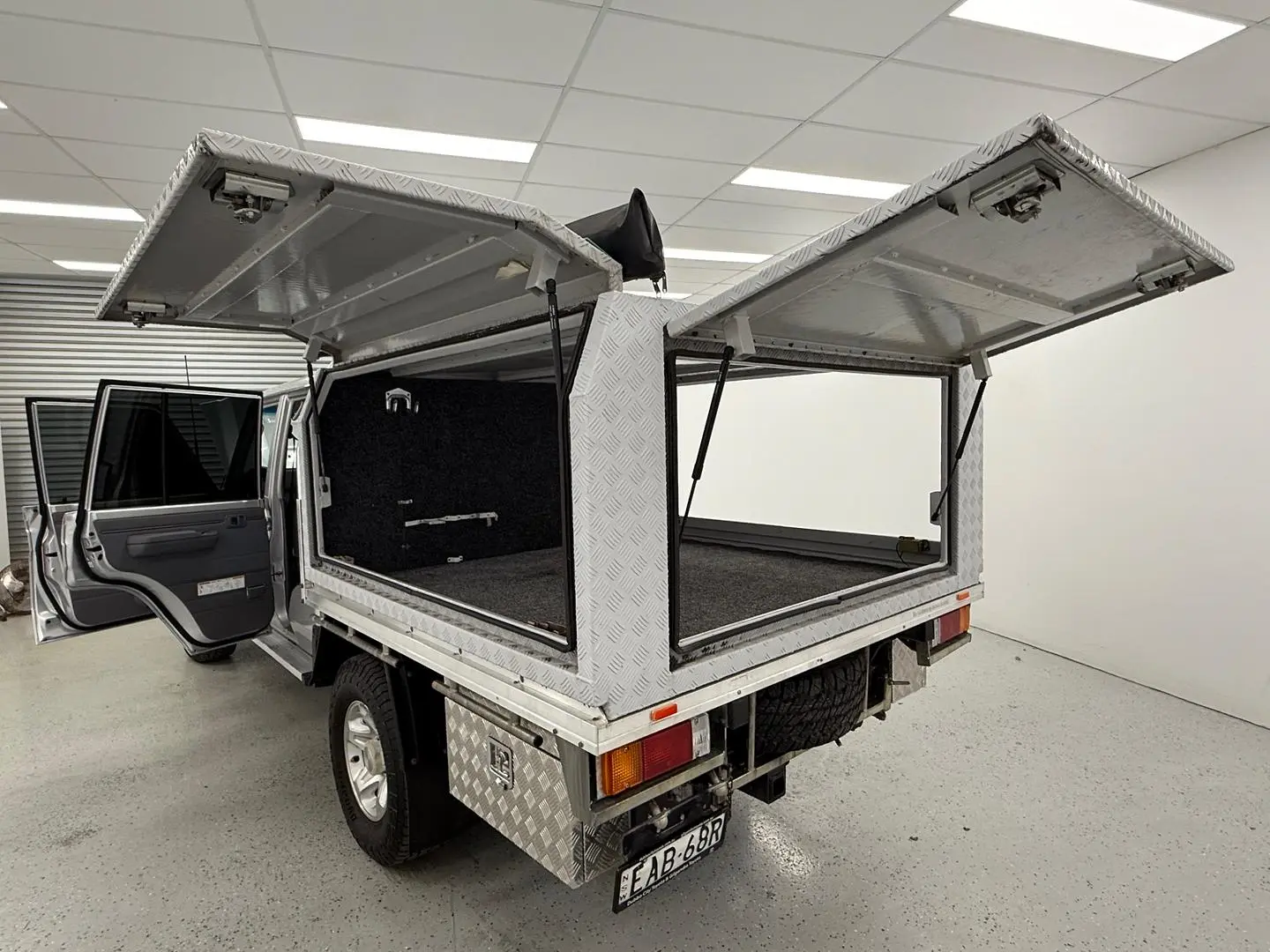 2018 Toyota Landcruiser Gallery Image 13