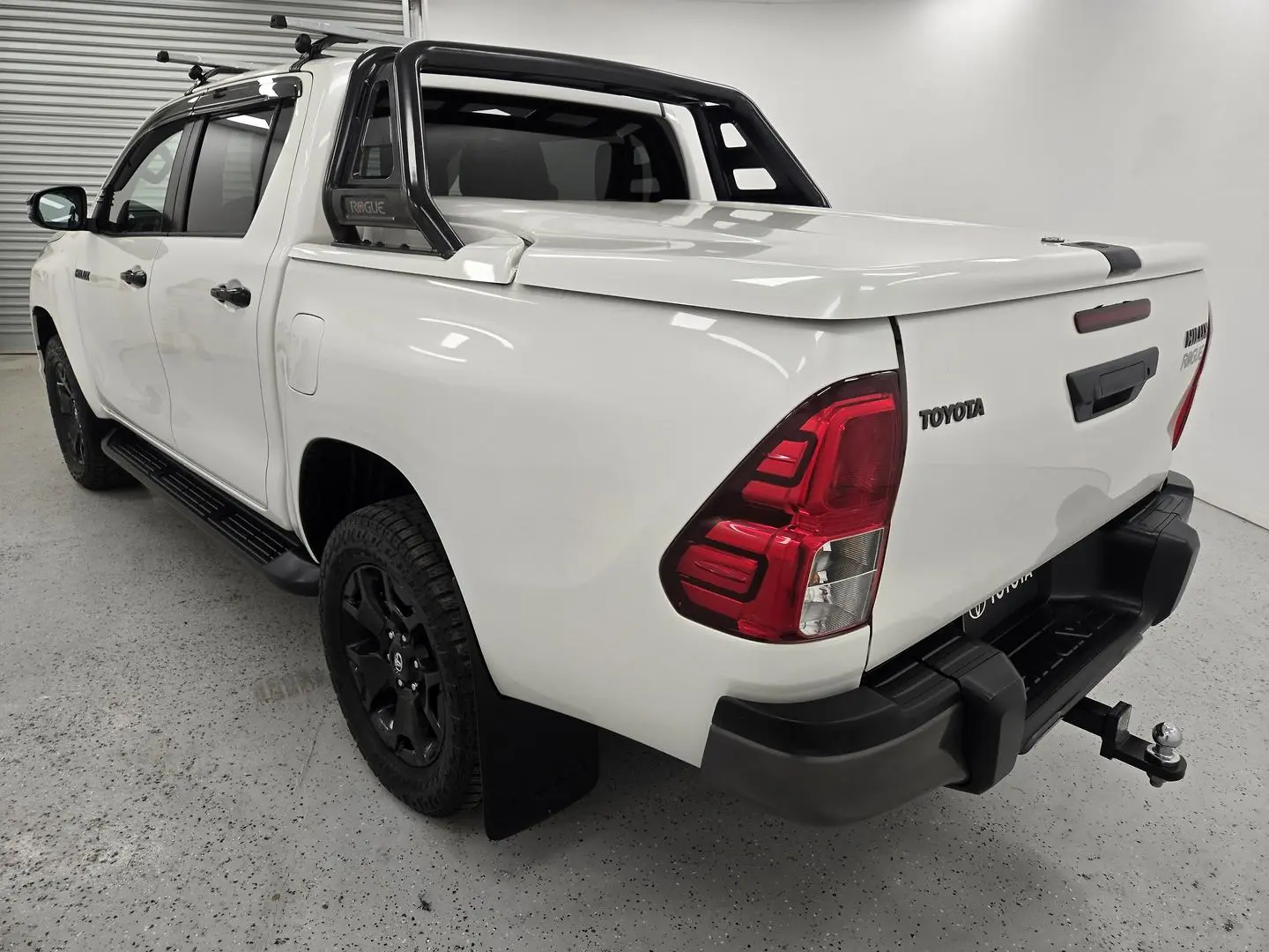 2019 Toyota Hilux Gallery Image 5