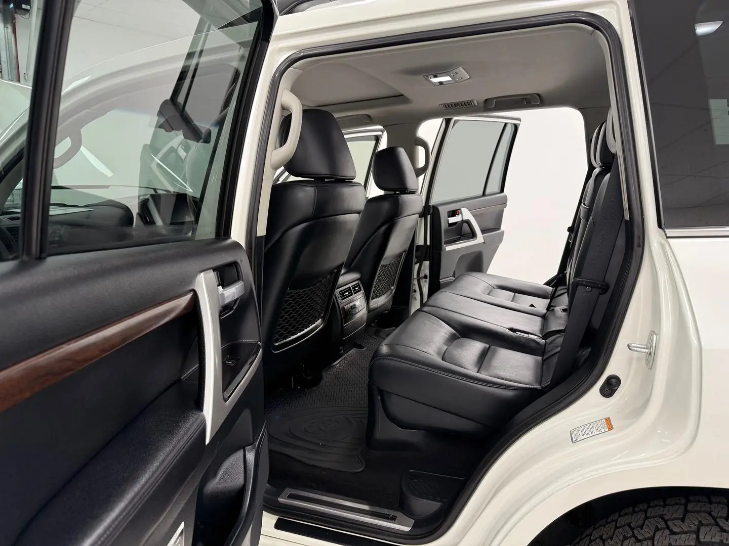 2019 Toyota Landcruiser Gallery Image 12