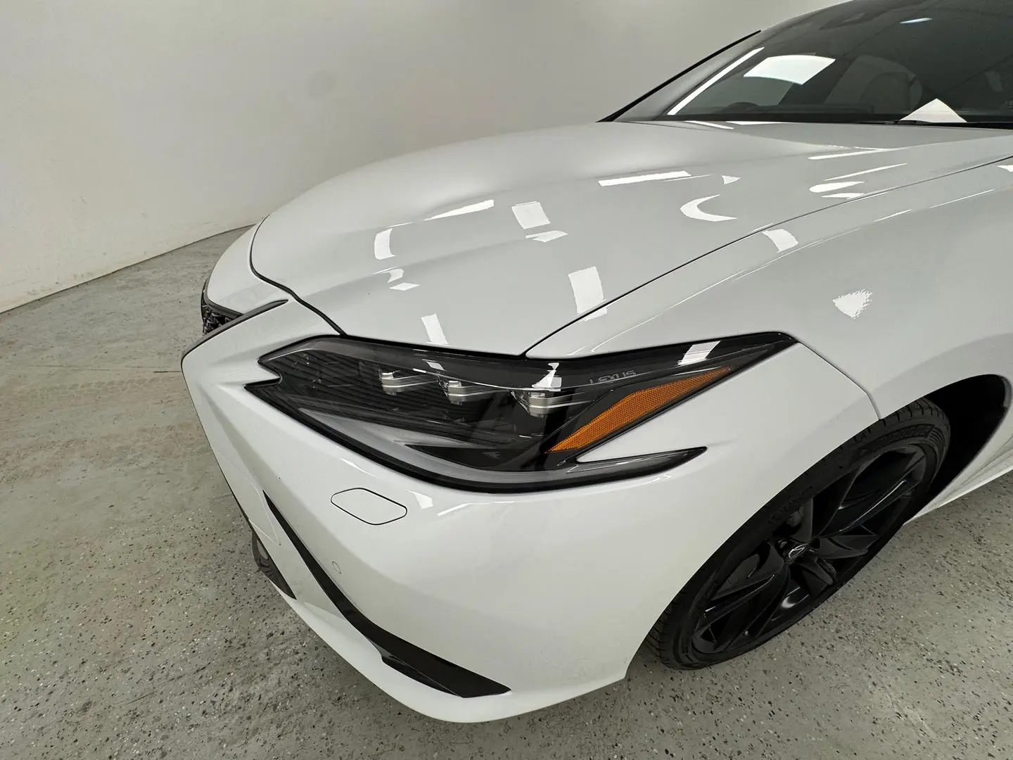2022 Lexus ES Gallery Image 38