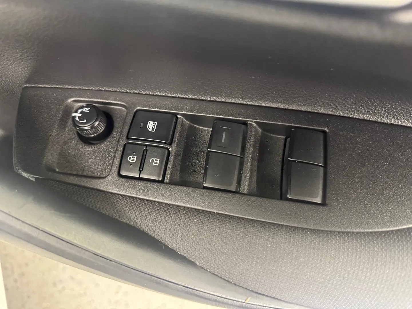 2023 Toyota Corolla Gallery Image 16