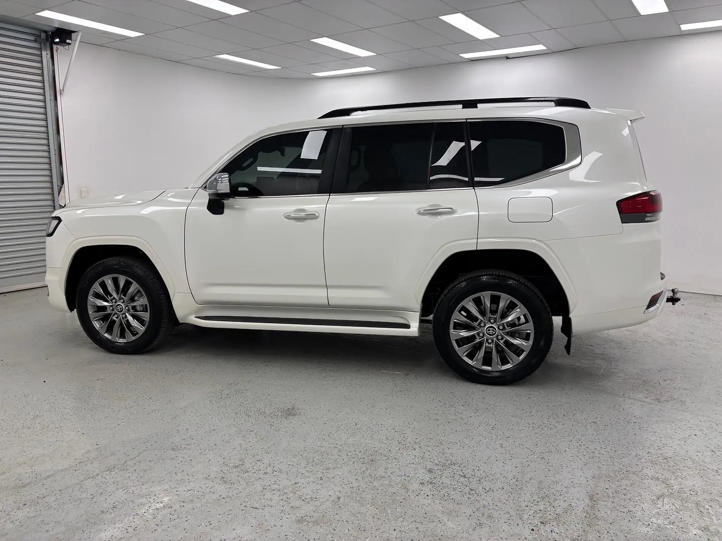 2022 Toyota Landcruiser Gallery Image 6