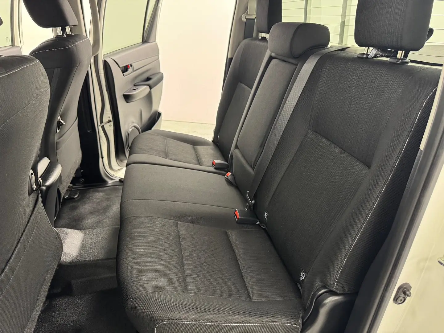 2020 Toyota Hilux Gallery Image 30