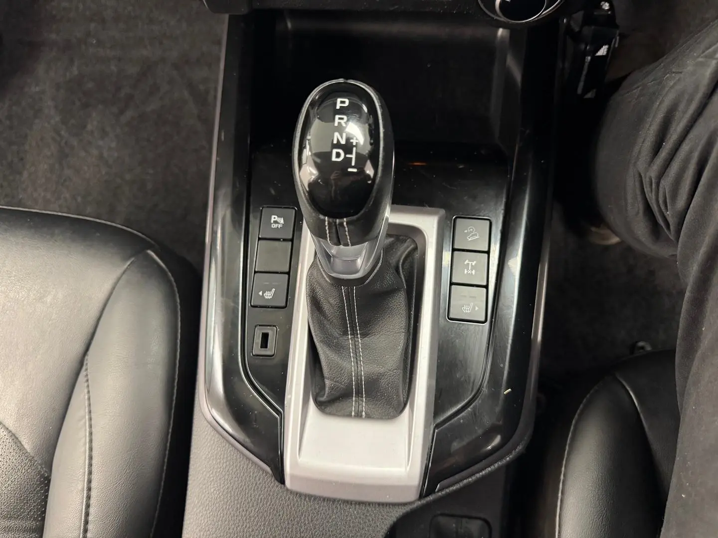 2022 Isuzu D-MAX Gallery Image 23