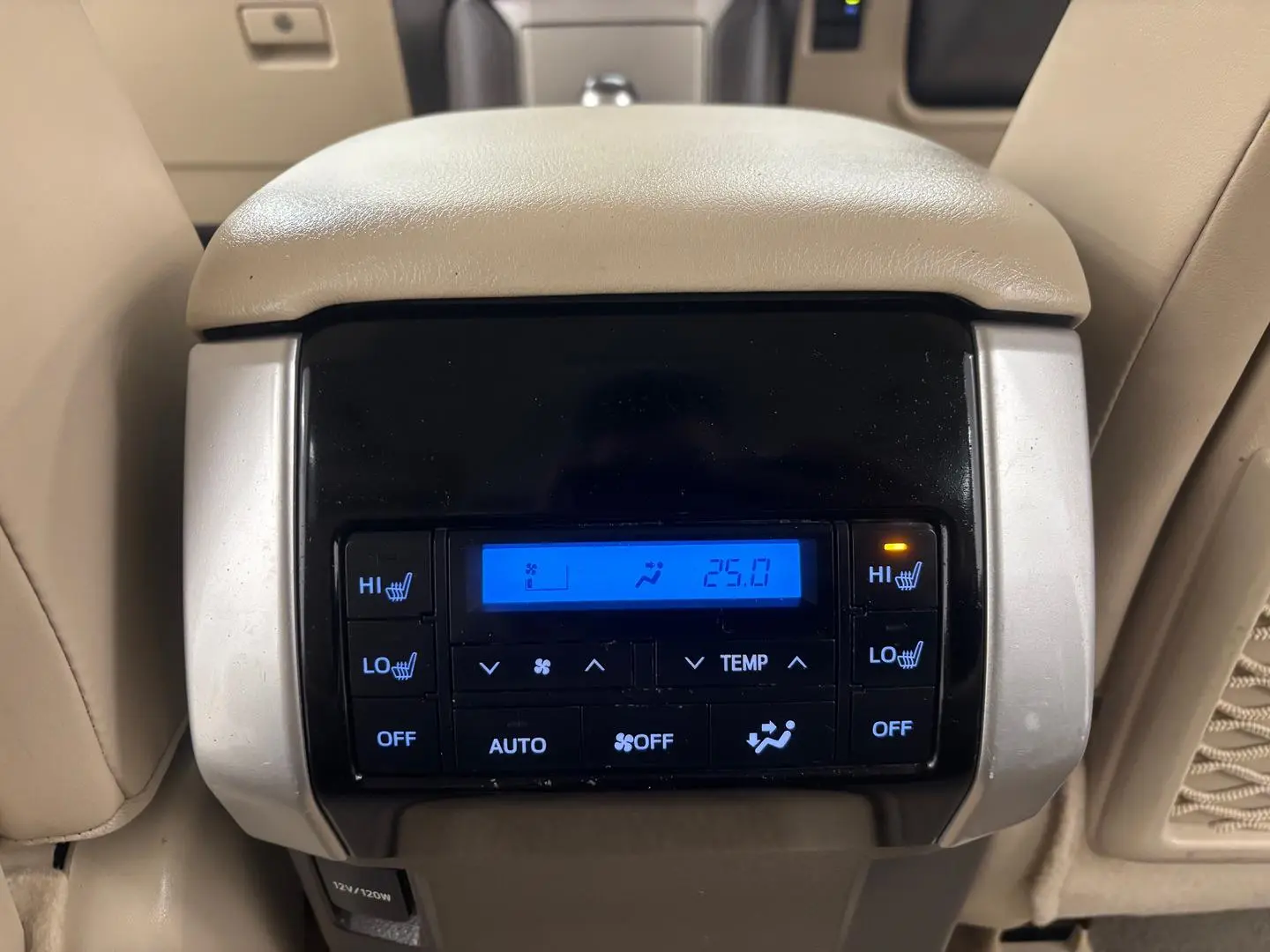 2023 Toyota Landcruiser Prado Gallery Image 25