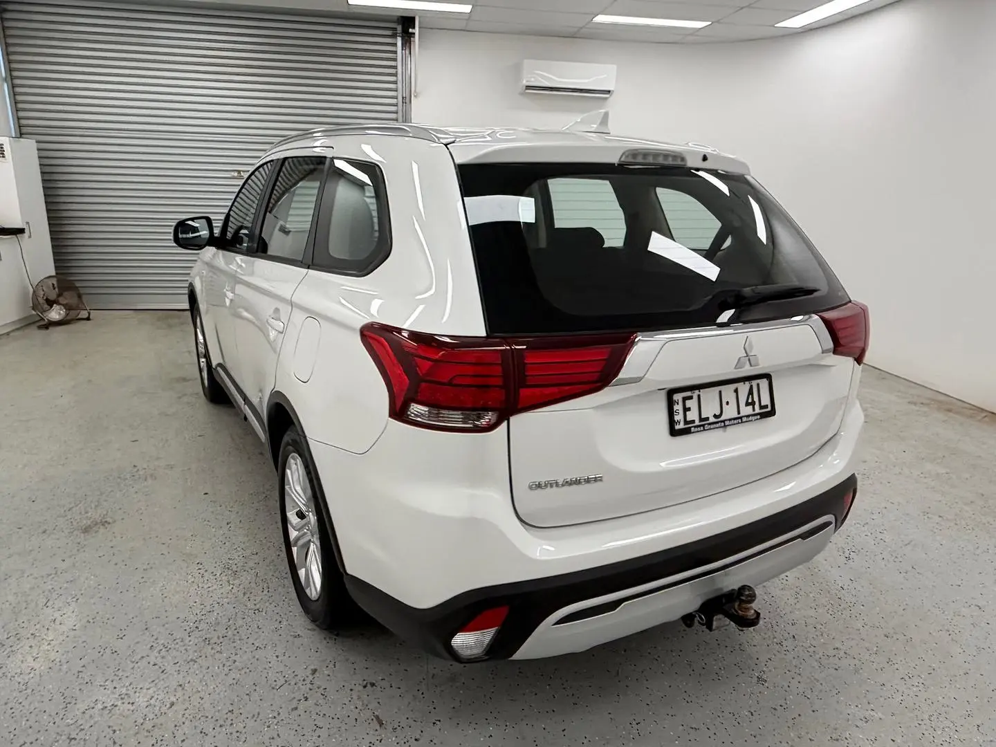 2020 Mitsubishi Outlander Gallery Image 4