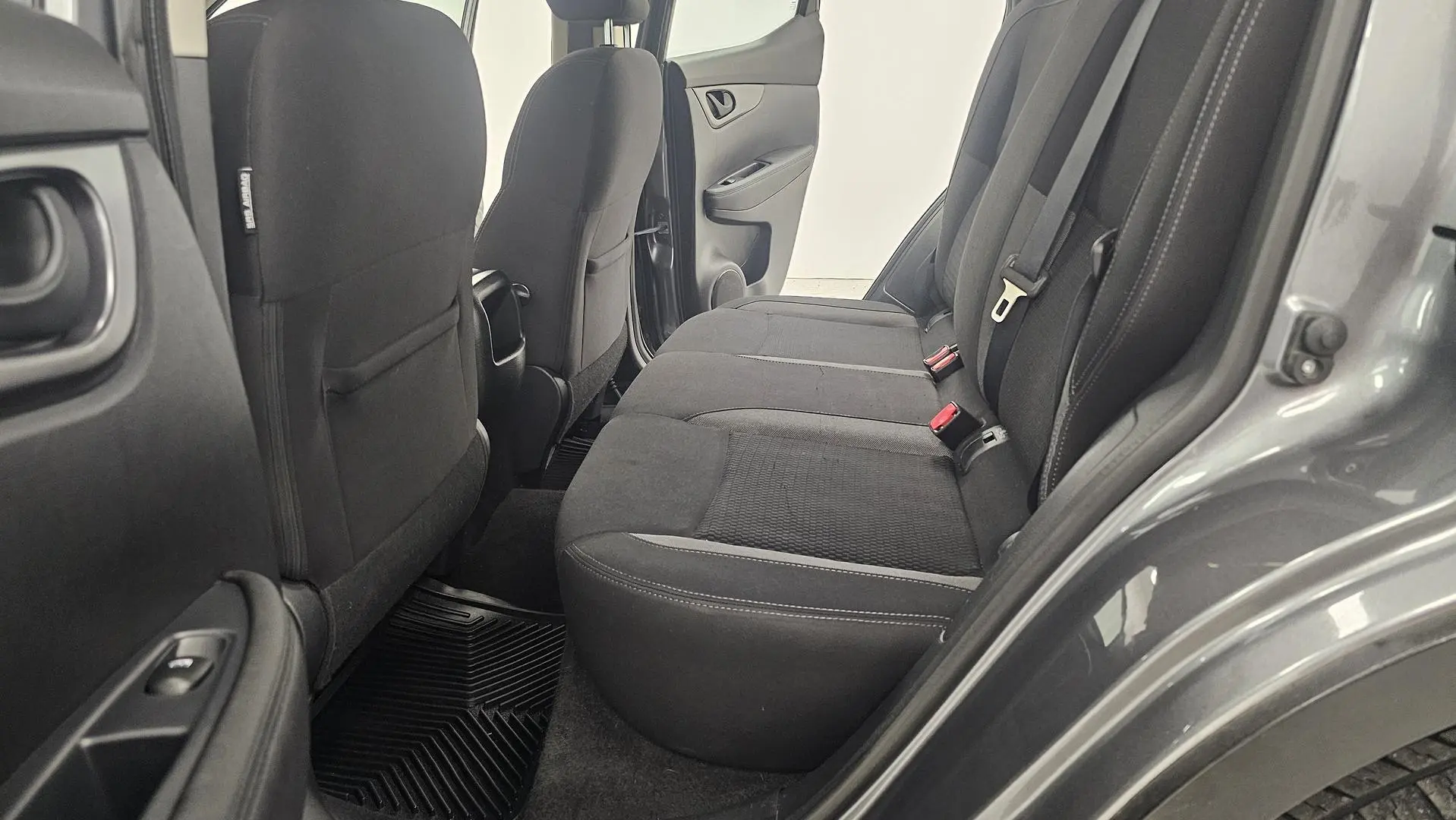 2018 Nissan QASHQAI Gallery Image 14