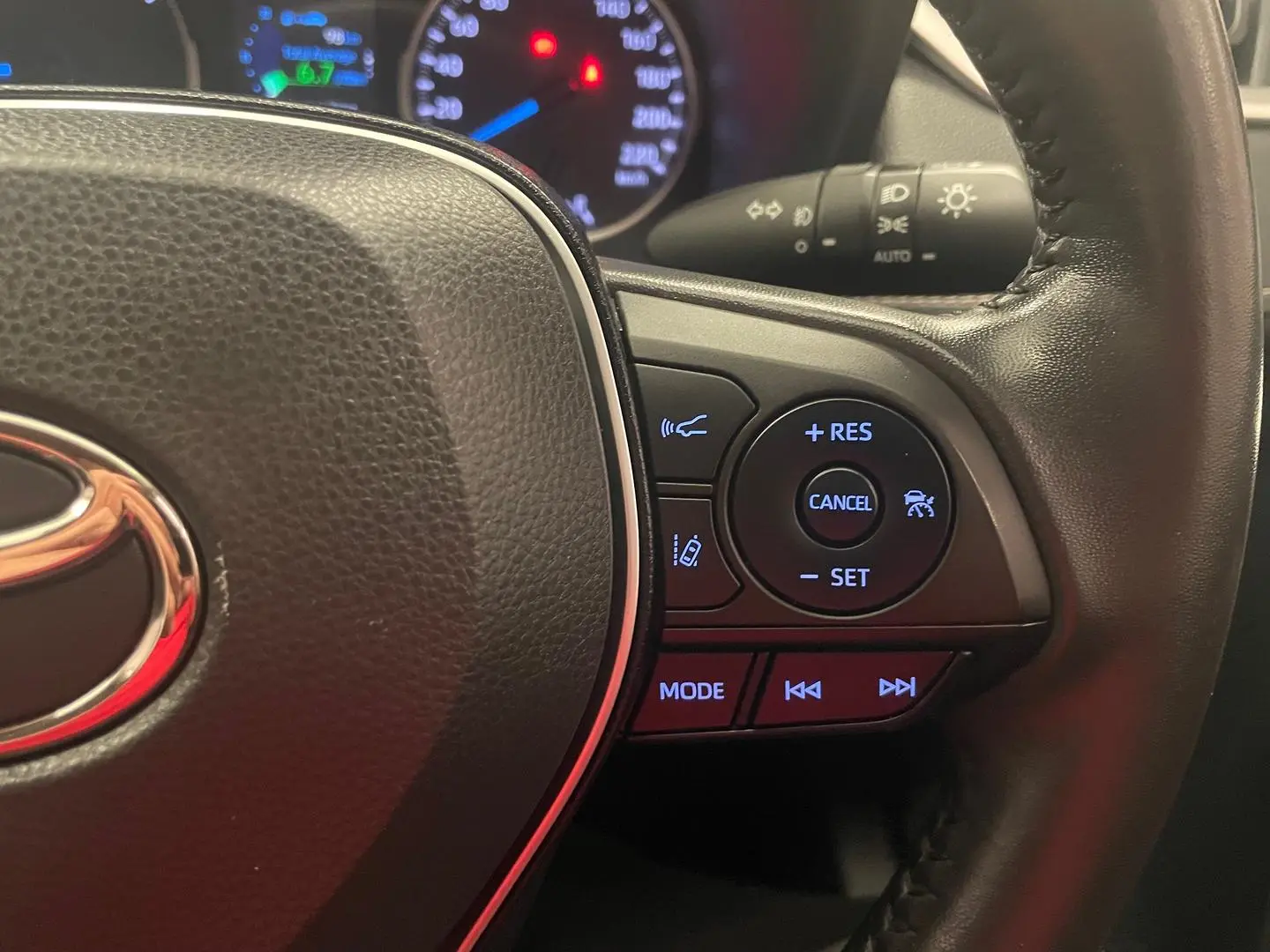 2022 Toyota RAV4 Gallery Image 26
