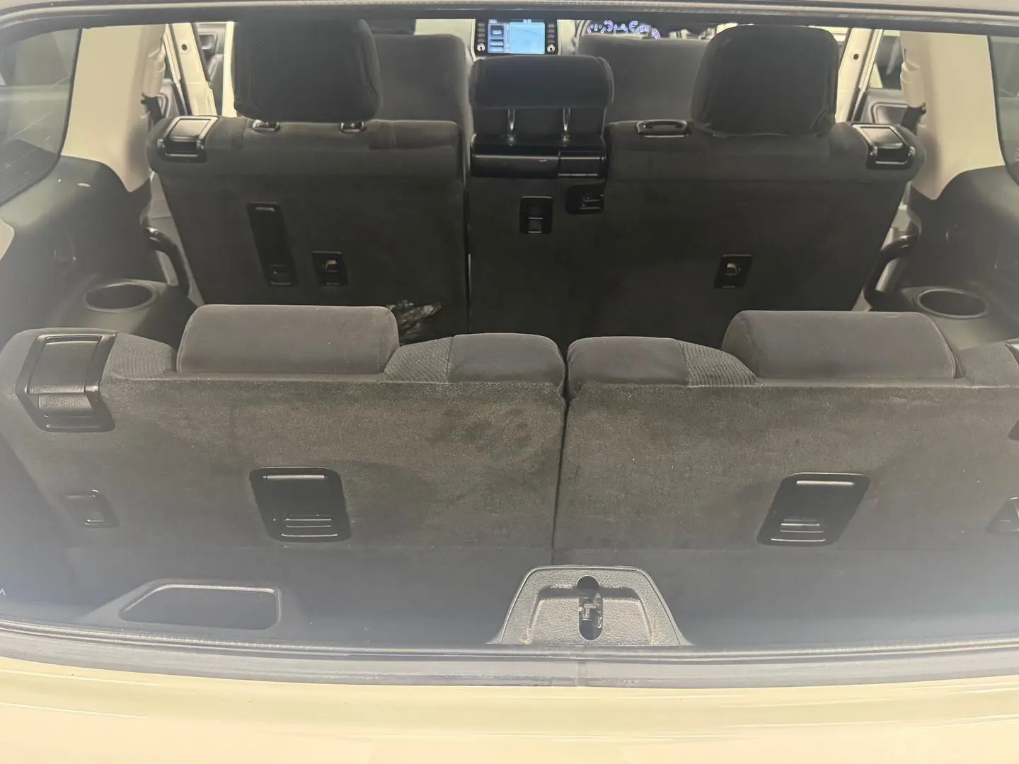 2022 Toyota Landcruiser Prado Gallery Image 29