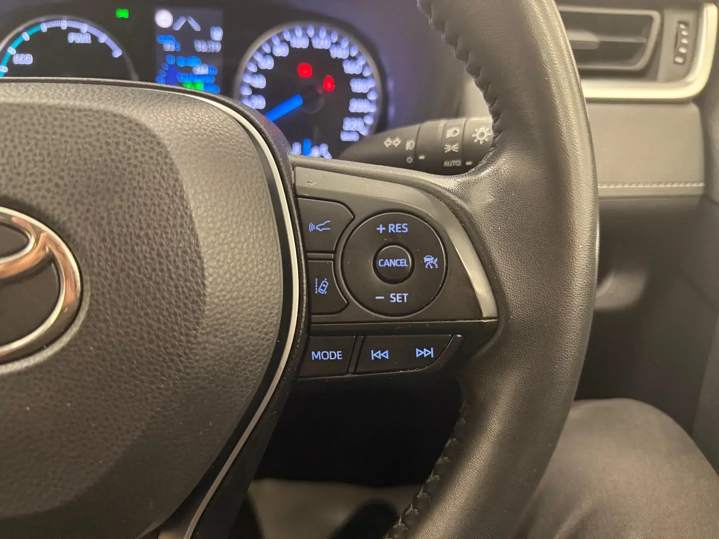 2022 Toyota RAV4 Gallery Image 29