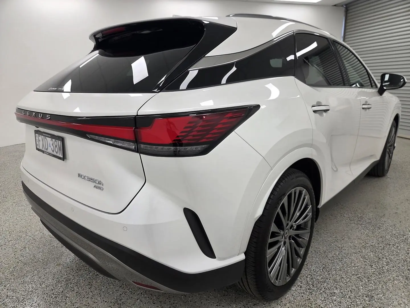 2025 Lexus RX Gallery Image 3