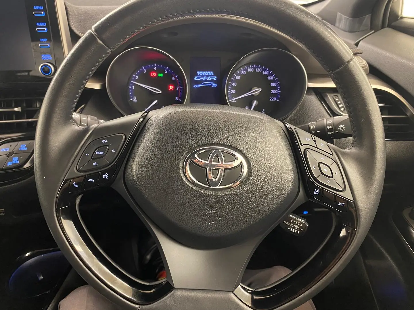 2019 Toyota C-HR Image 24