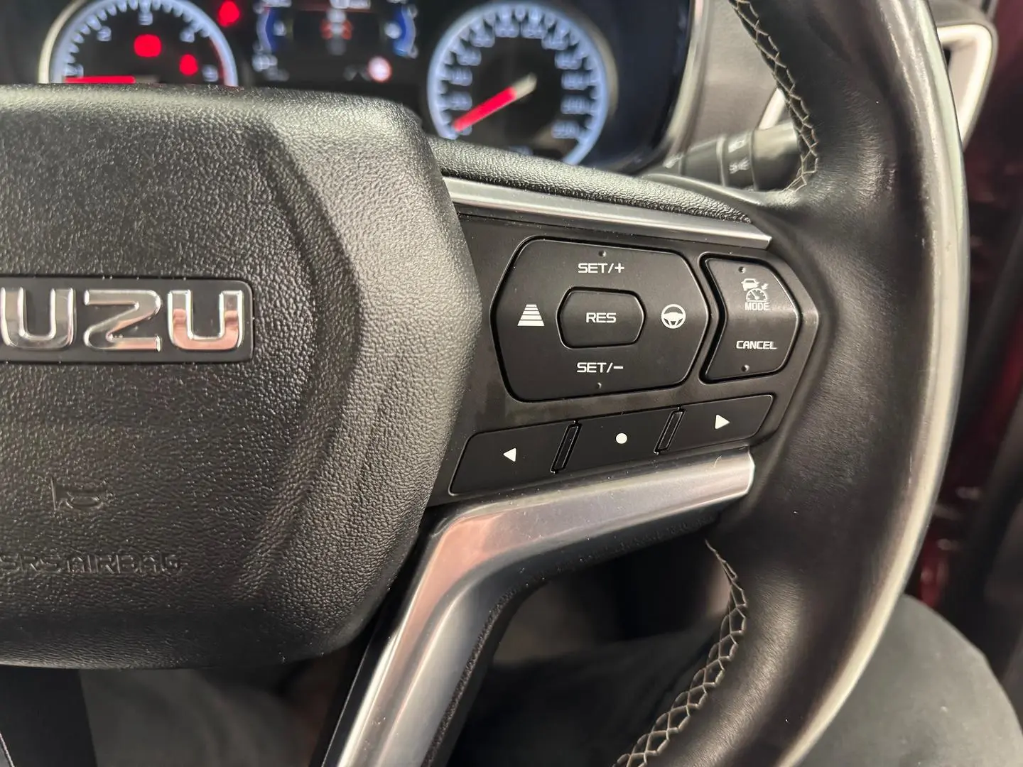 2022 Isuzu D-MAX Gallery Image 19