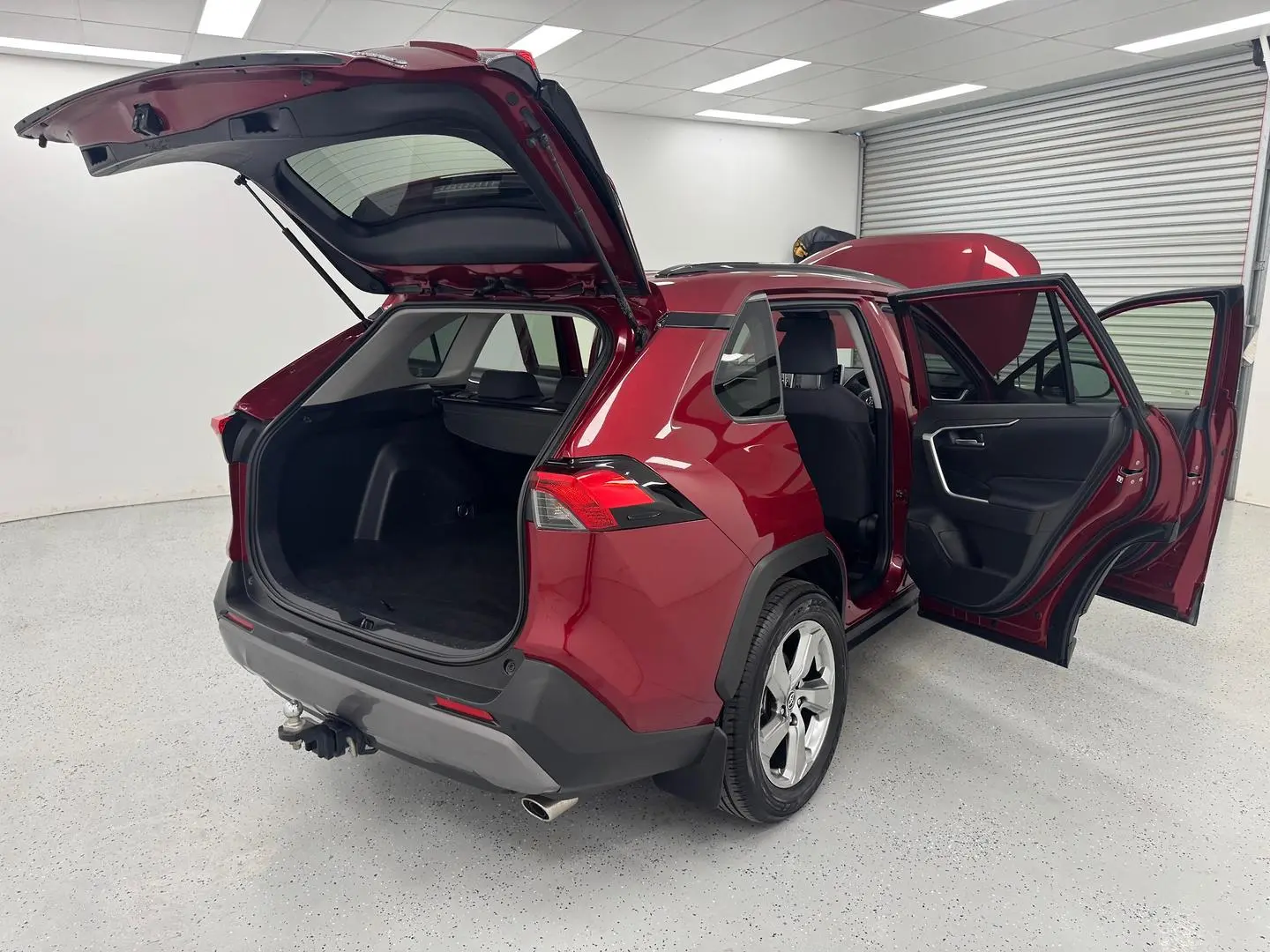 2020 Toyota RAV4 Gallery Image 9