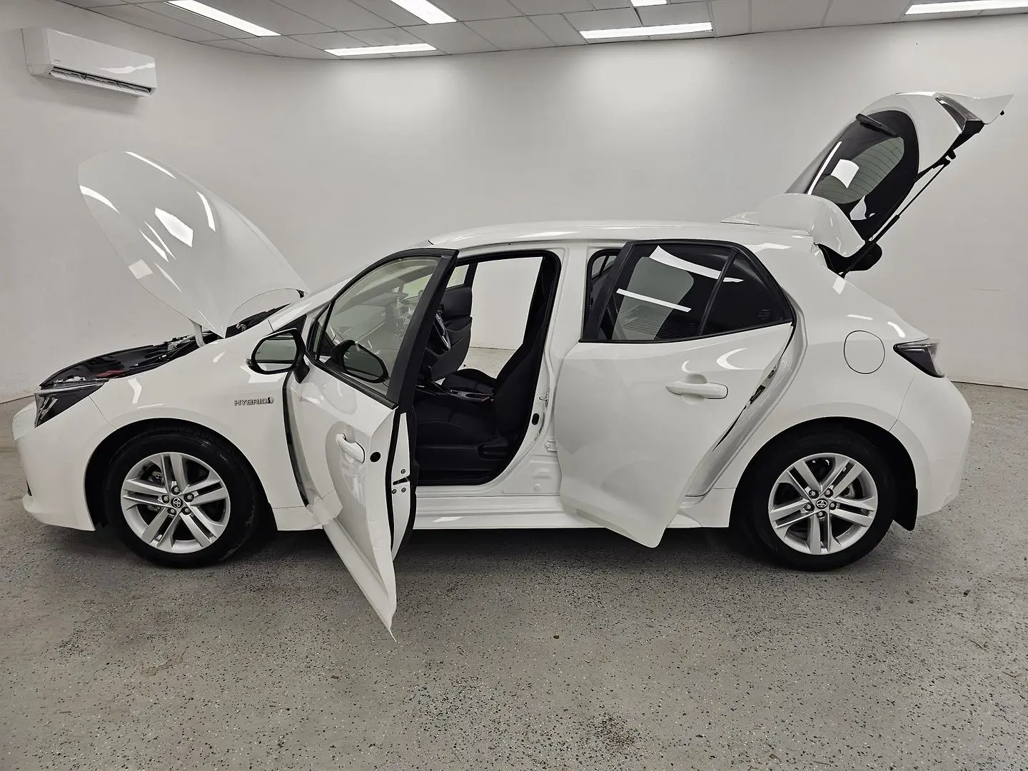 2019 Toyota Corolla Gallery Image 10