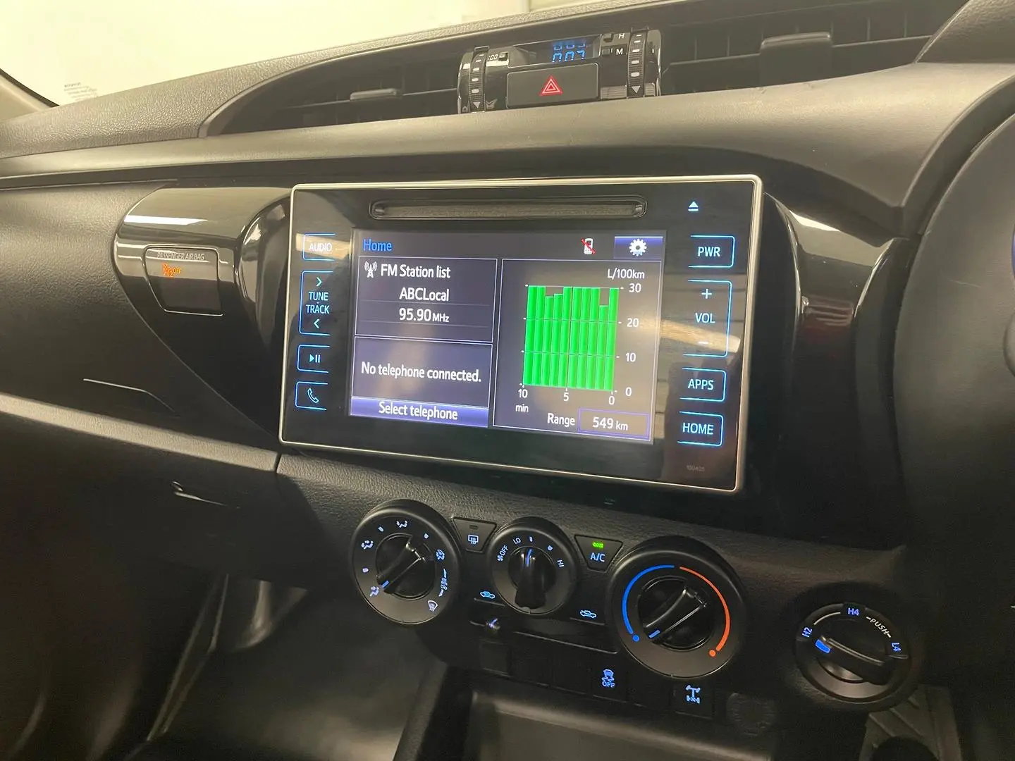 2020 Toyota Hilux Gallery Image 23