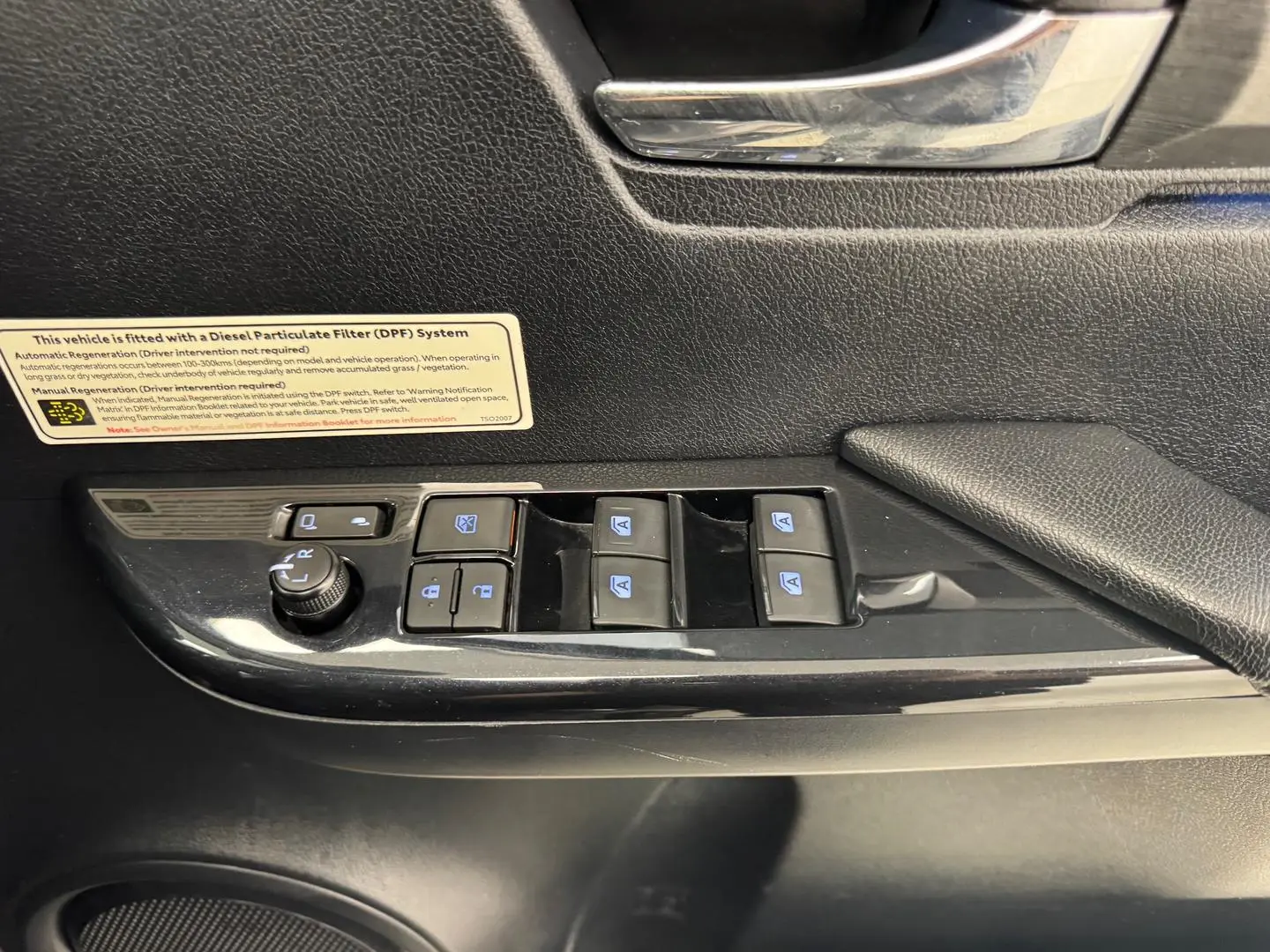 2022 Toyota Hilux Gallery Image 22