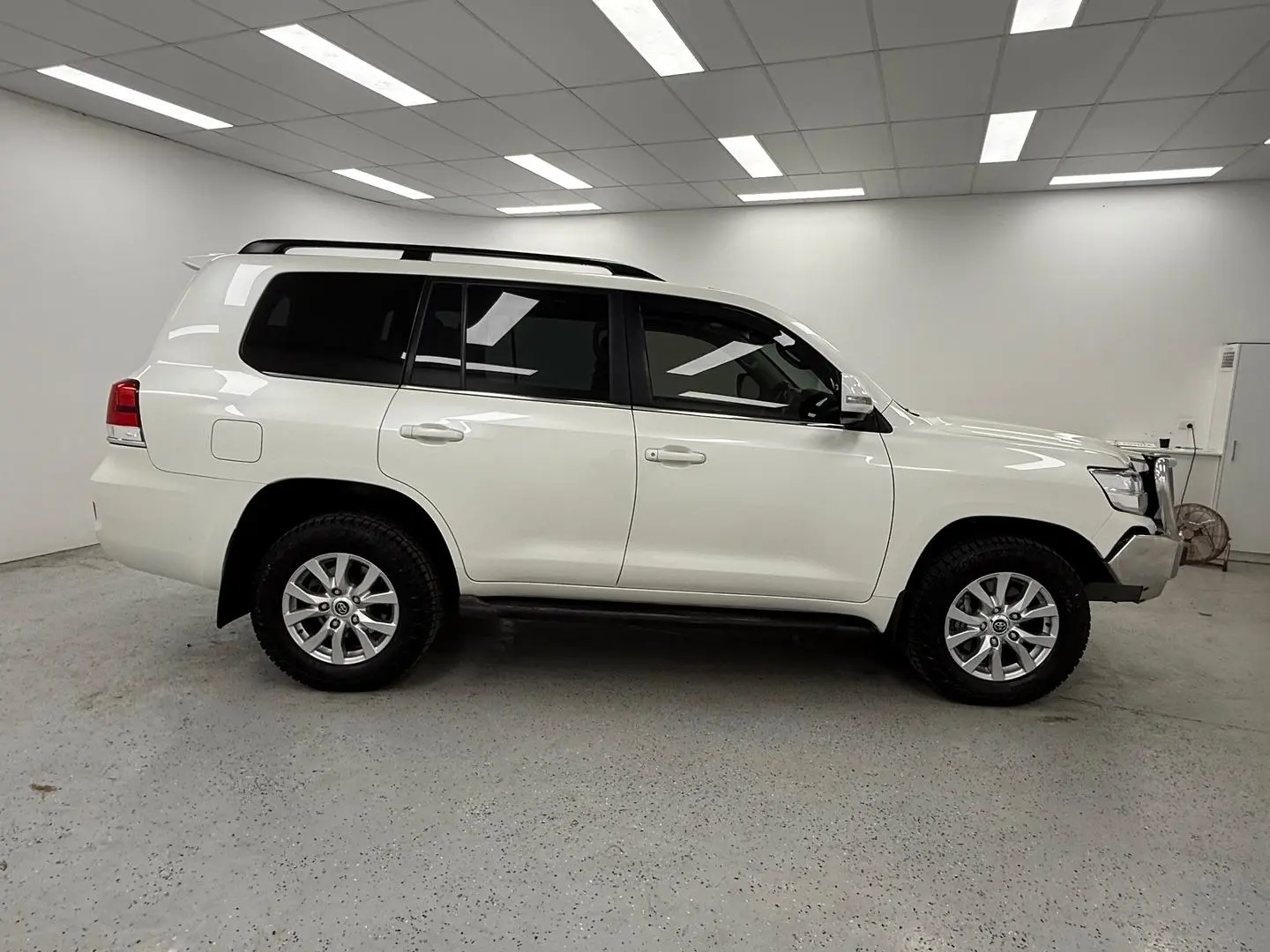 2019 Toyota Landcruiser Gallery Image 2
