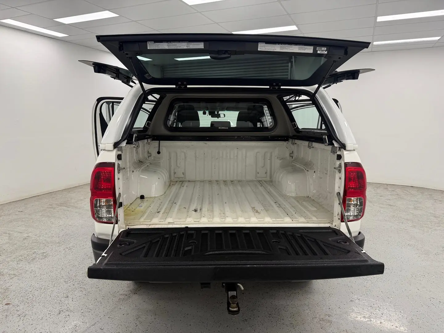 2021 Toyota Hilux Gallery Image 15