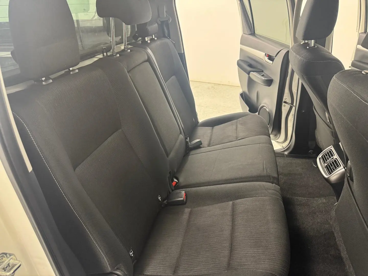 2018 Toyota Hilux Gallery Image 27
