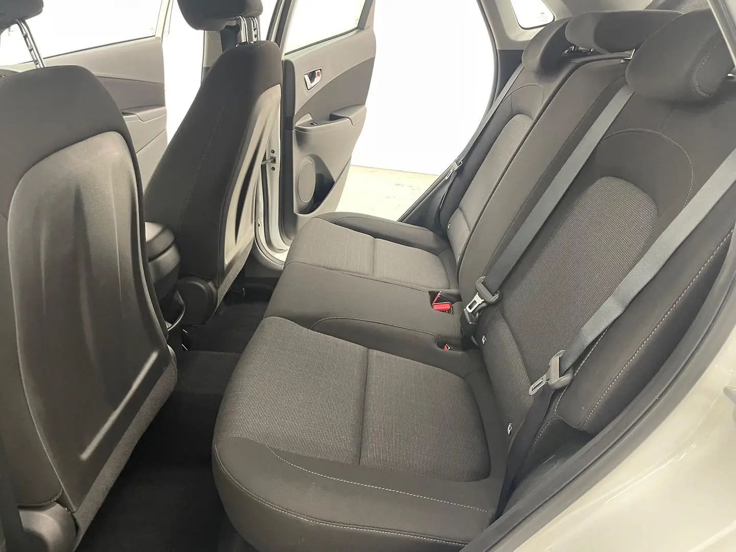 2023 Hyundai Kona Gallery Image 19