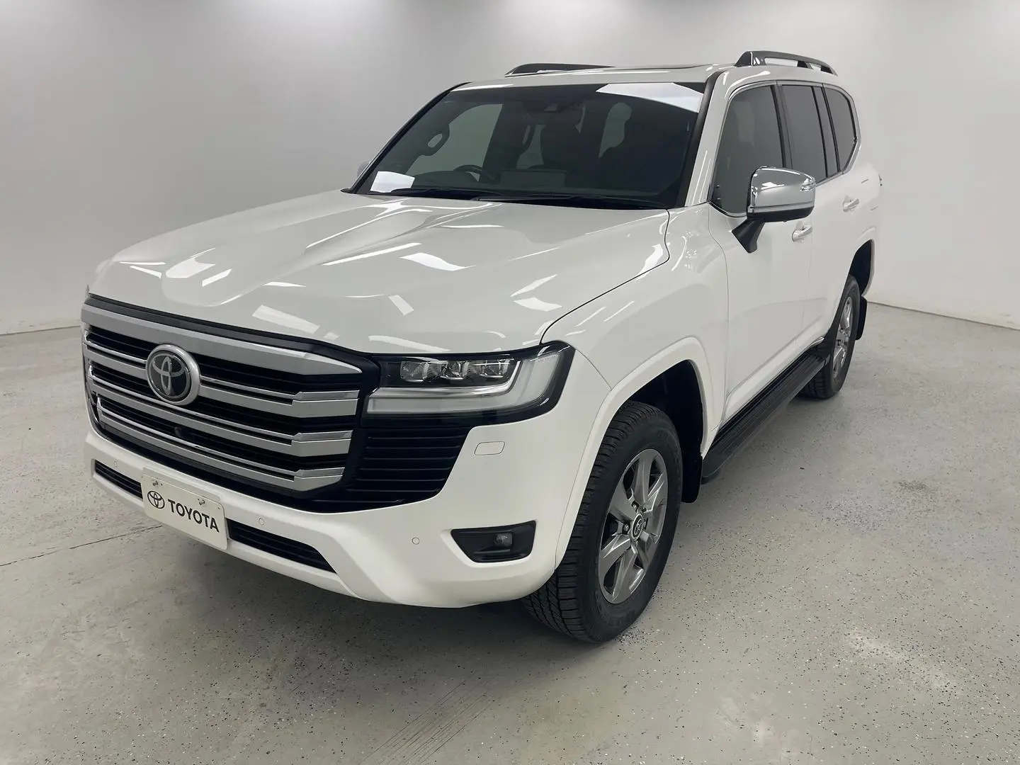 2023 Toyota Landcruiser Gallery Image 7