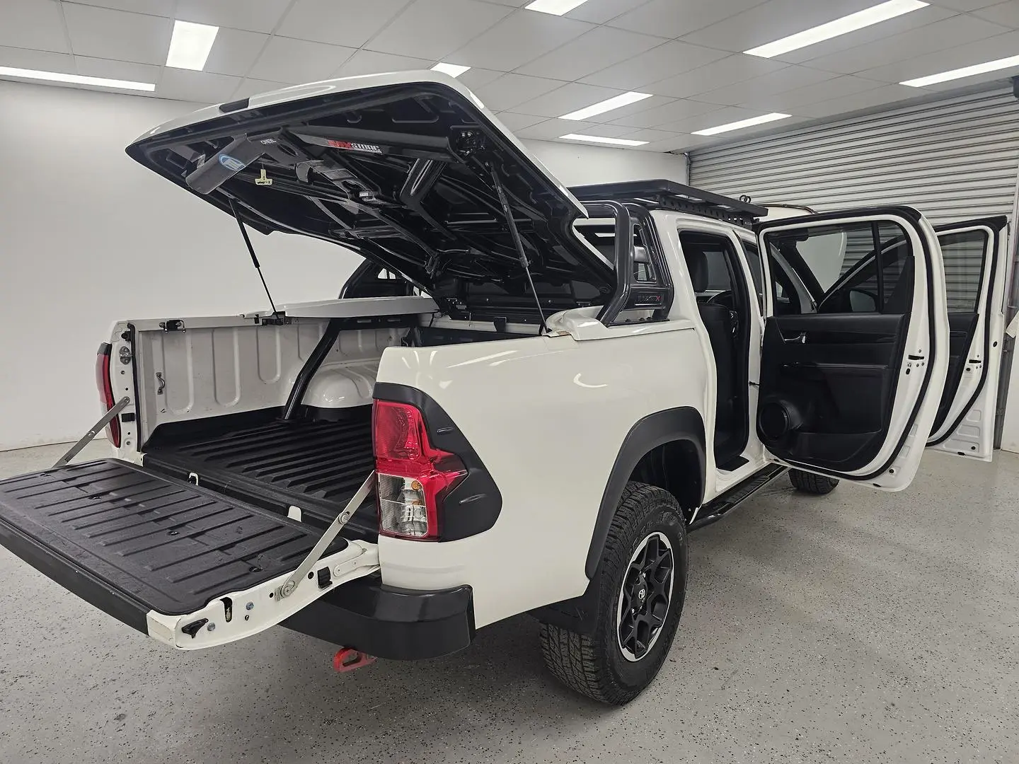 2019 Toyota Hilux Gallery Image 19