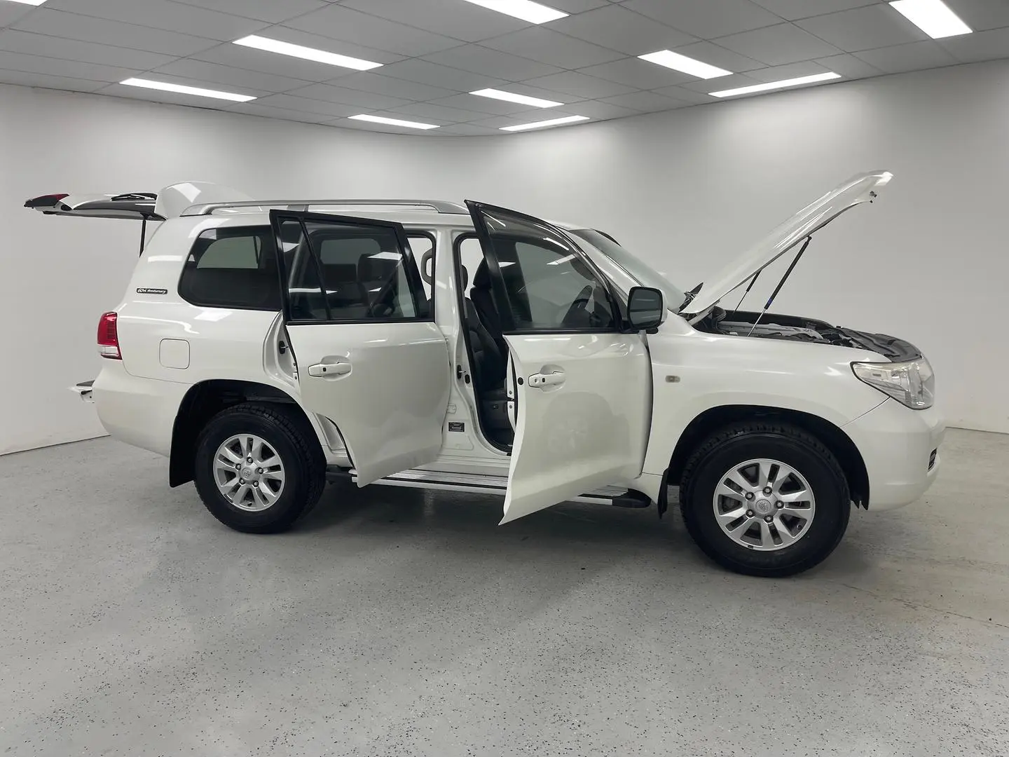 2010 Toyota Landcruiser Image 9