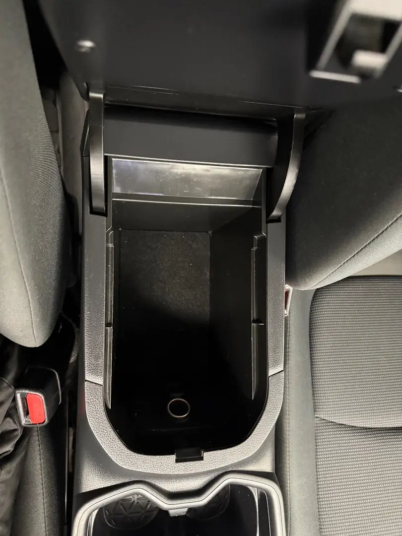 2020 Toyota RAV4 Gallery Image 35