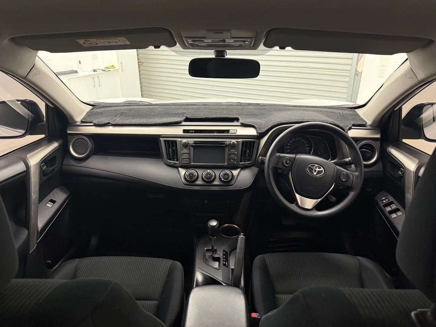 2014 Toyota RAV4 Gallery Image 24