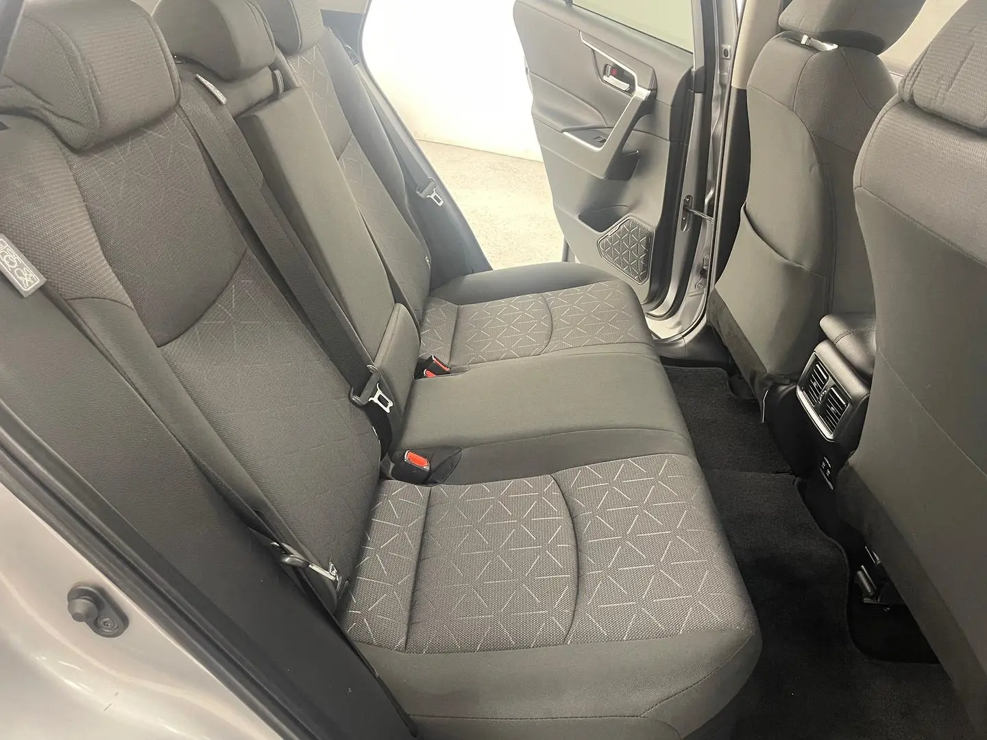 2022 Toyota RAV4 Gallery Image 21