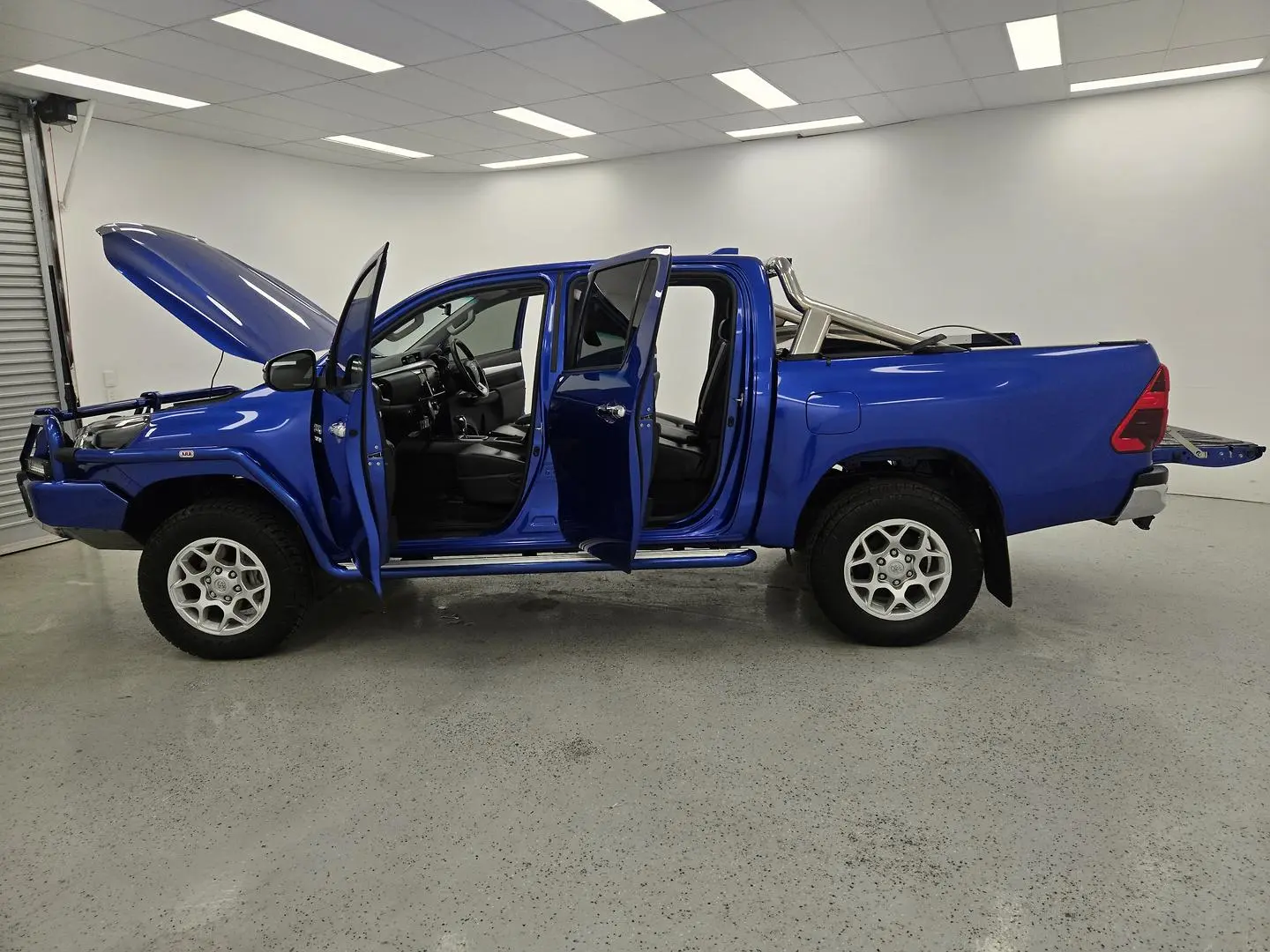 2021 Toyota Hilux Gallery Image 13