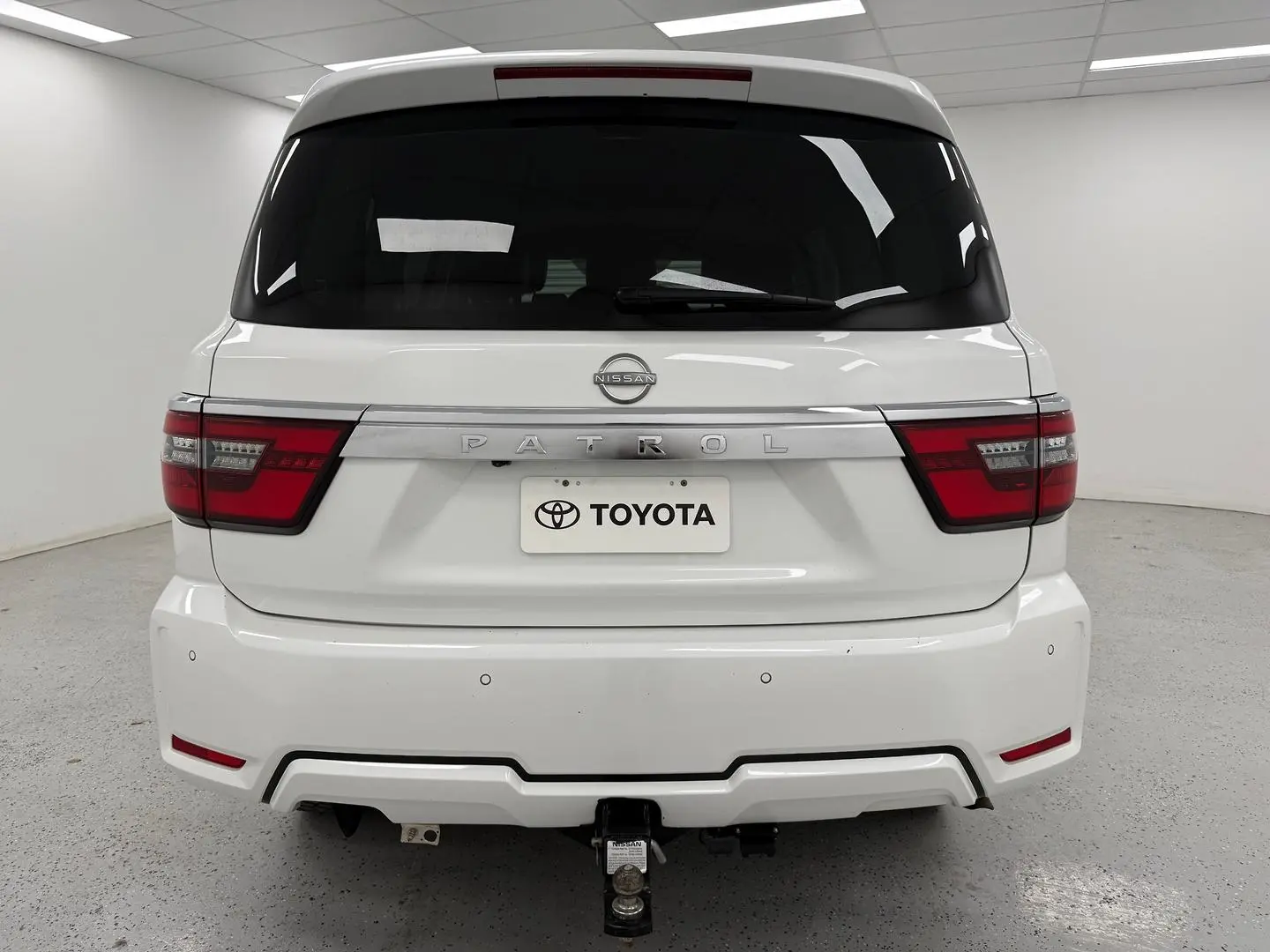 2022 Nissan Patrol Gallery Image 4