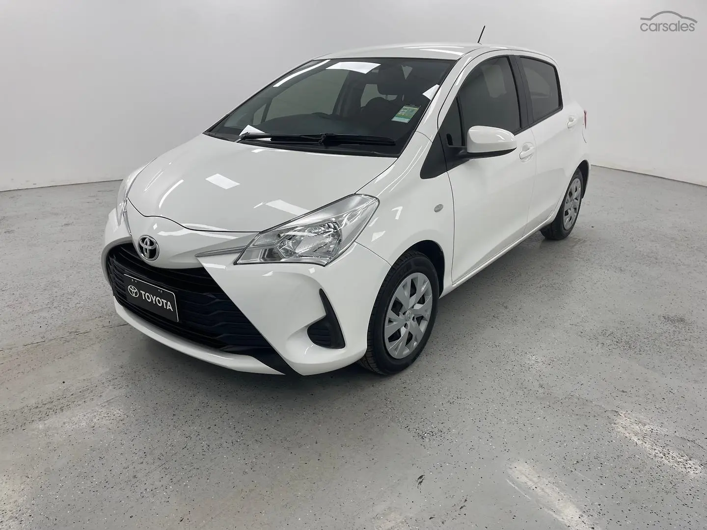 2020 Toyota Yaris Image 6