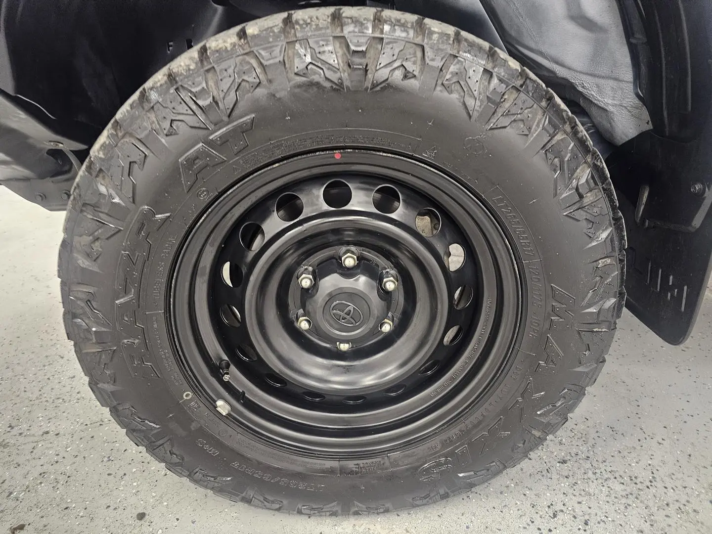 2018 Toyota Hilux Gallery Image 9