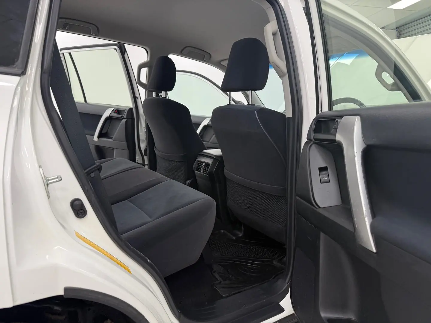 2020 Toyota Landcruiser Prado Gallery Image 17