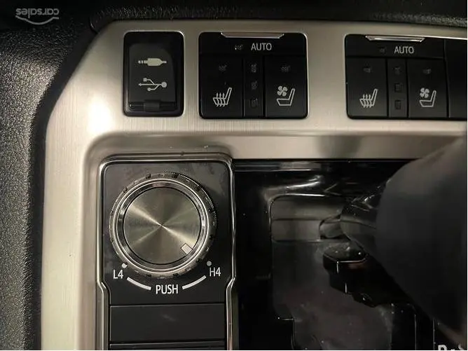 2020 Toyota Landcruiser Gallery Image 34