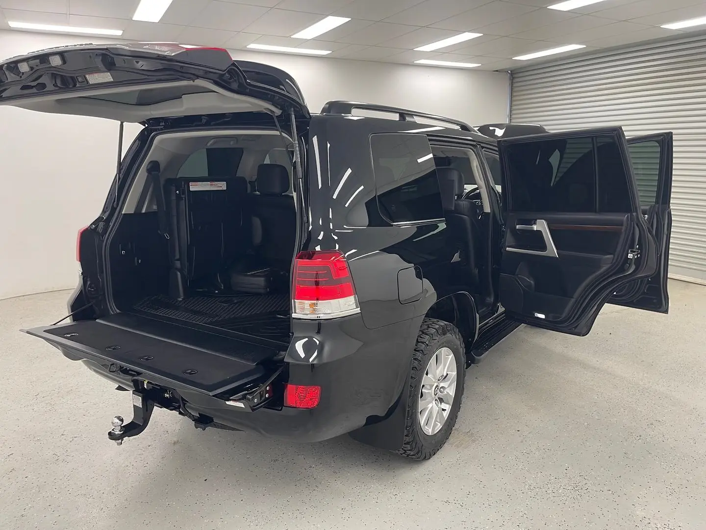 2020 Toyota Landcruiser Gallery Image 10