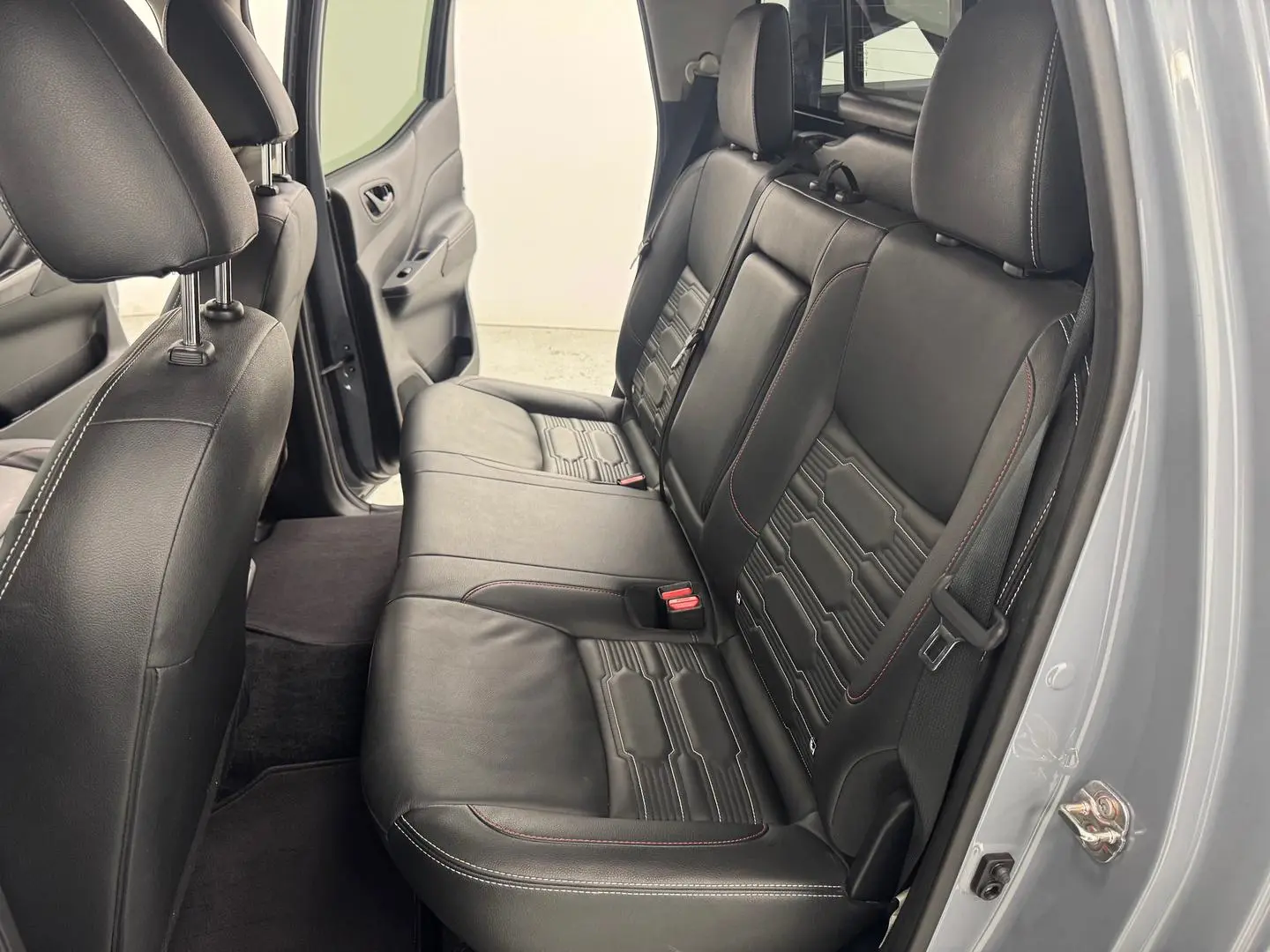 2021 Nissan Navara Gallery Image 30