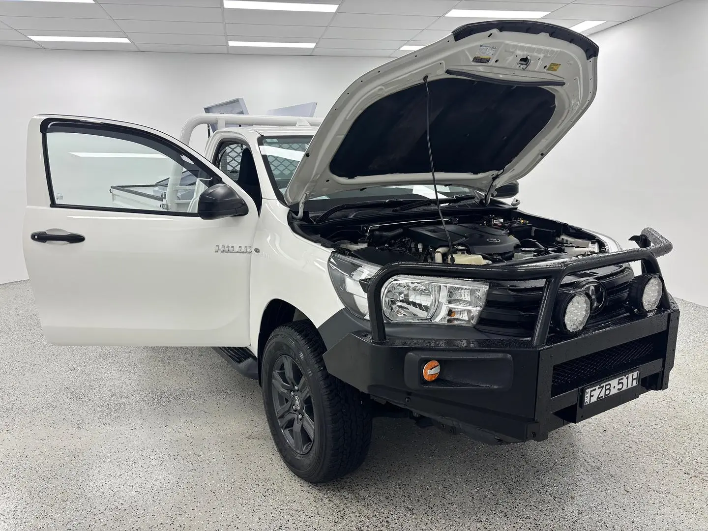 2023 Toyota Hilux Gallery Image 8