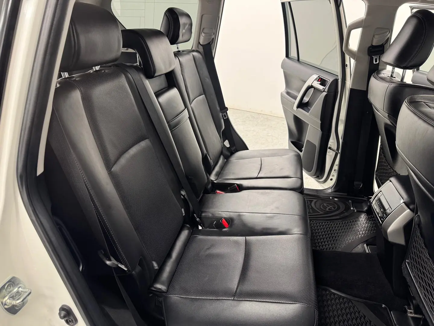 2023 Toyota Landcruiser Prado Gallery Image 27
