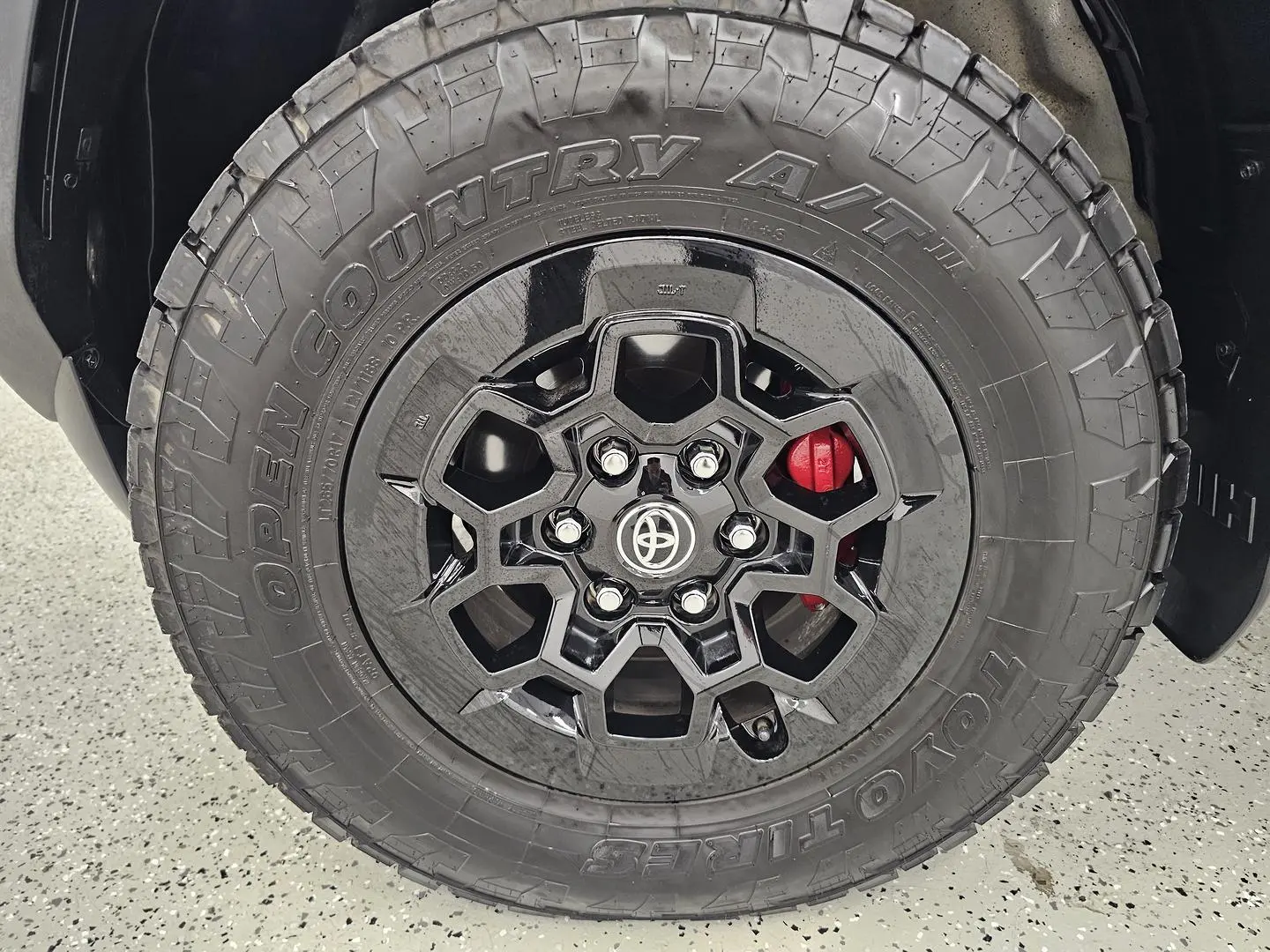 2025 Toyota Hilux Gallery Image 9