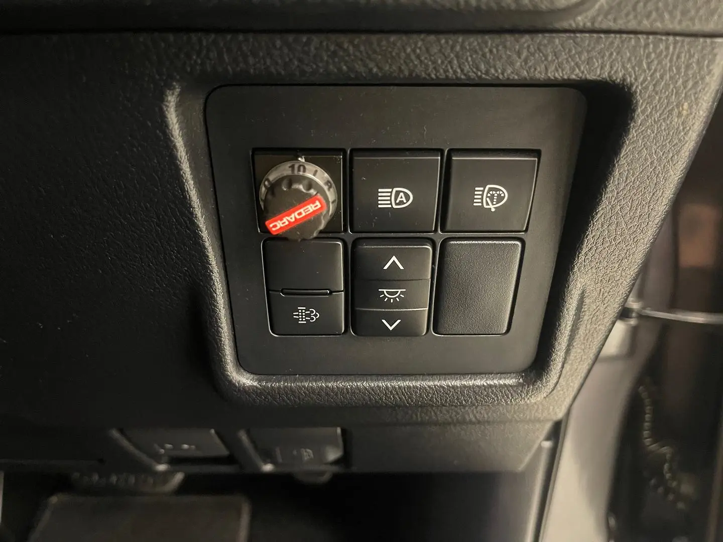 2022 Toyota Landcruiser Prado Gallery Image 25